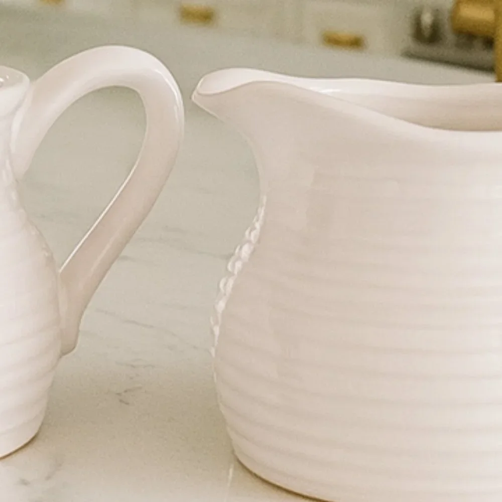 NWT Set of 2 White French Country Style Textured Creamers Jugs Pitchers - Picture 4 of 13